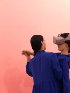 2_VR_Vals_by__performance-for-VR-by-Molly-Haslund_phot-by-Aspasia_Balta-225x300