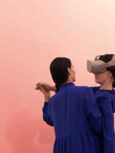 2_VR_Vals_by__performance-for-VR-by-Molly-Haslund_phot-by-Aspasia_Balta-225x300